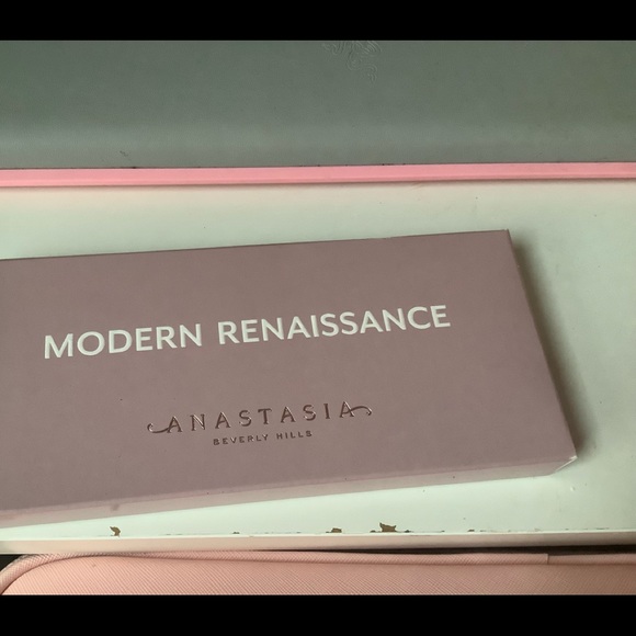 Anastasia Beverly Hills Modern Renaissance Palette - Picture 2 of 3